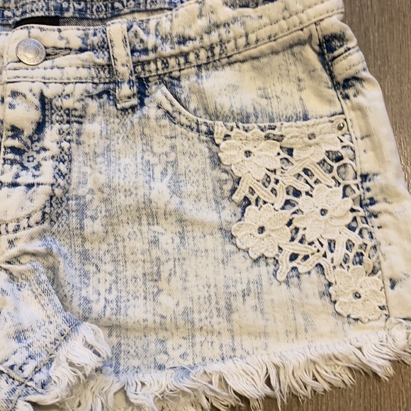 Woman Jean Boho Shorts - Picture 2 of 7